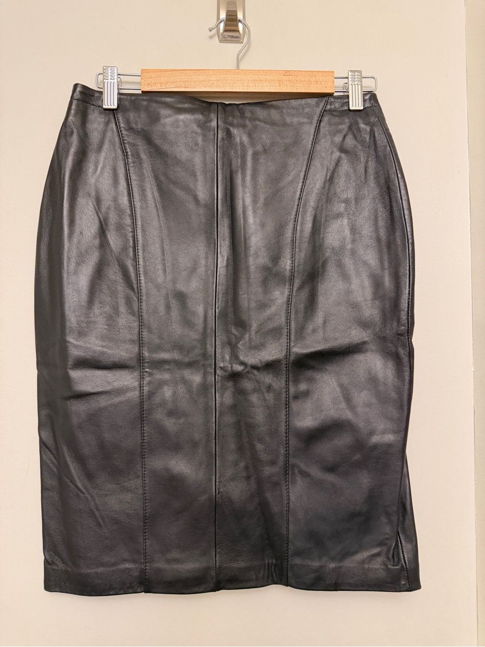 Danier Black Leather Pencil Skirt with zipper